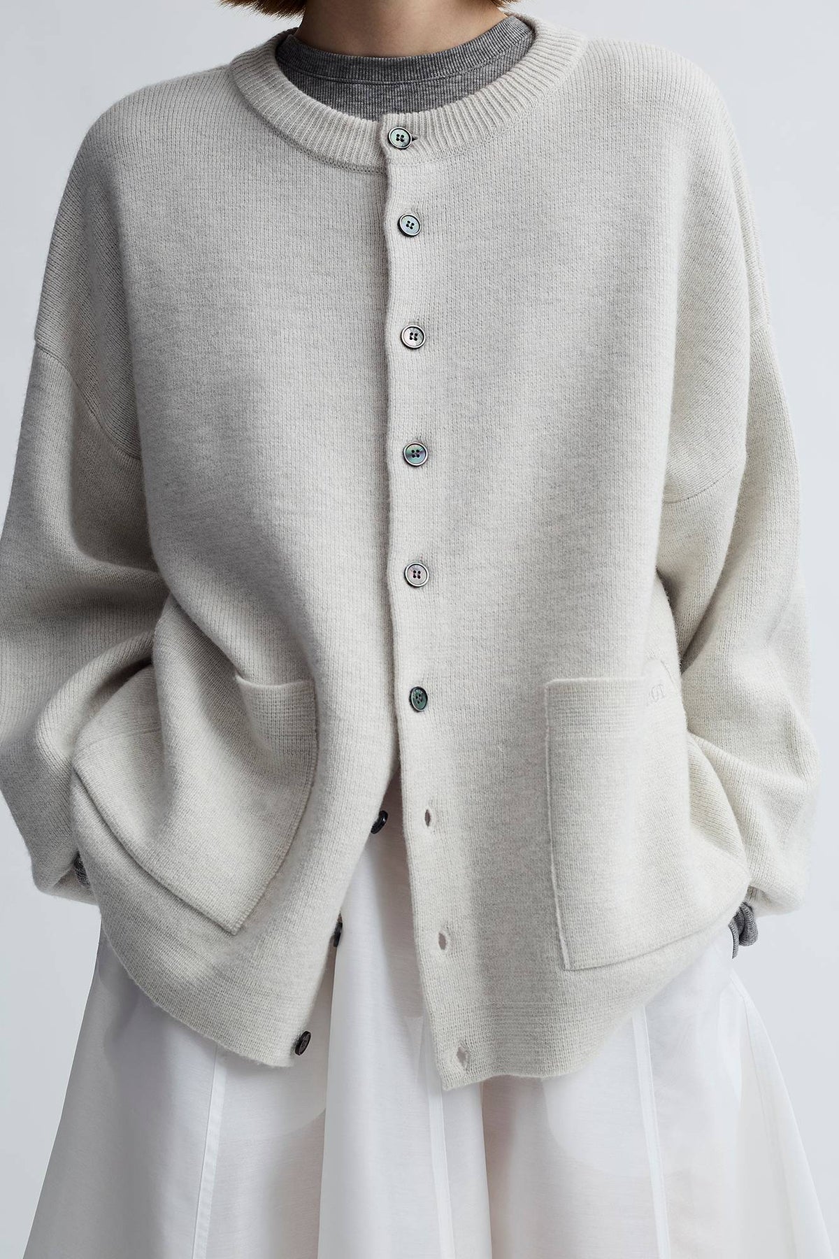 MERINO ROUND CARDIGAN