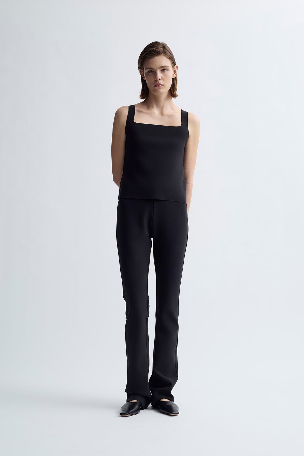 LAY2 SLEEVELESS TOP