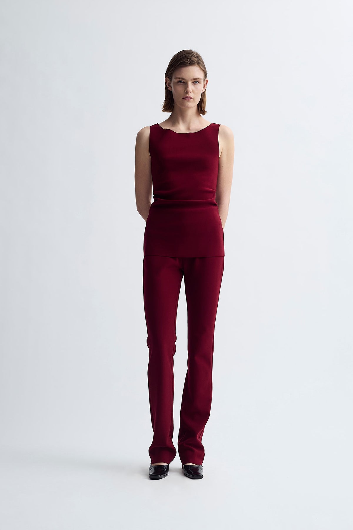 LAY2 DRAPE TOP