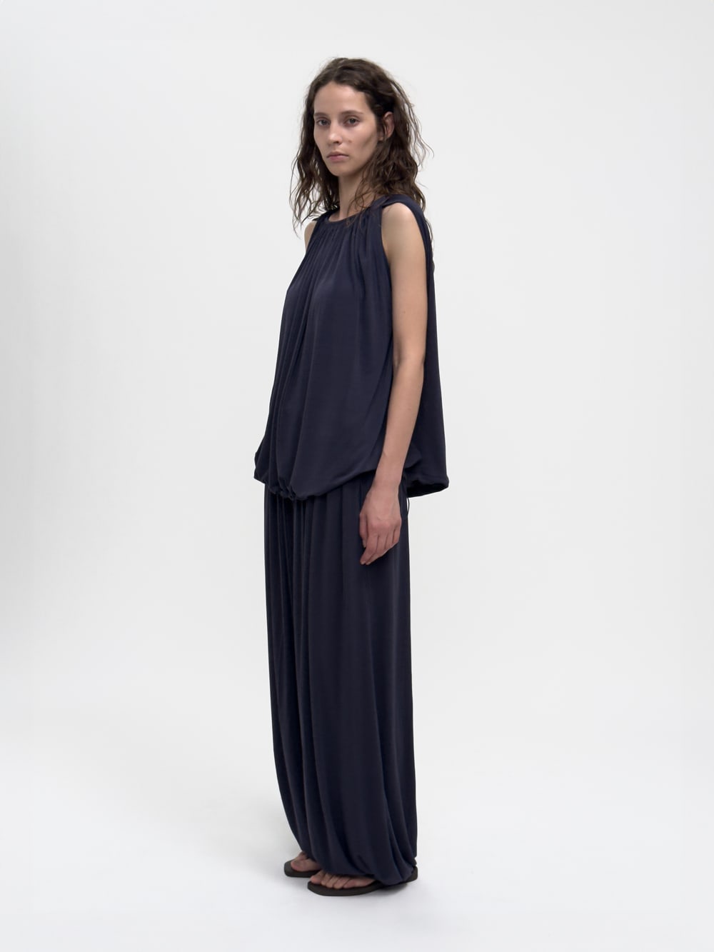 LAY1 GATHERED LONG TROUSER