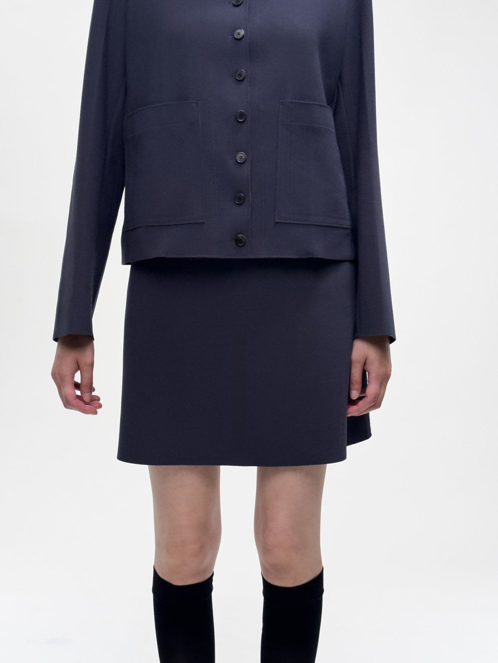 LAY3 A MINI SKIRT