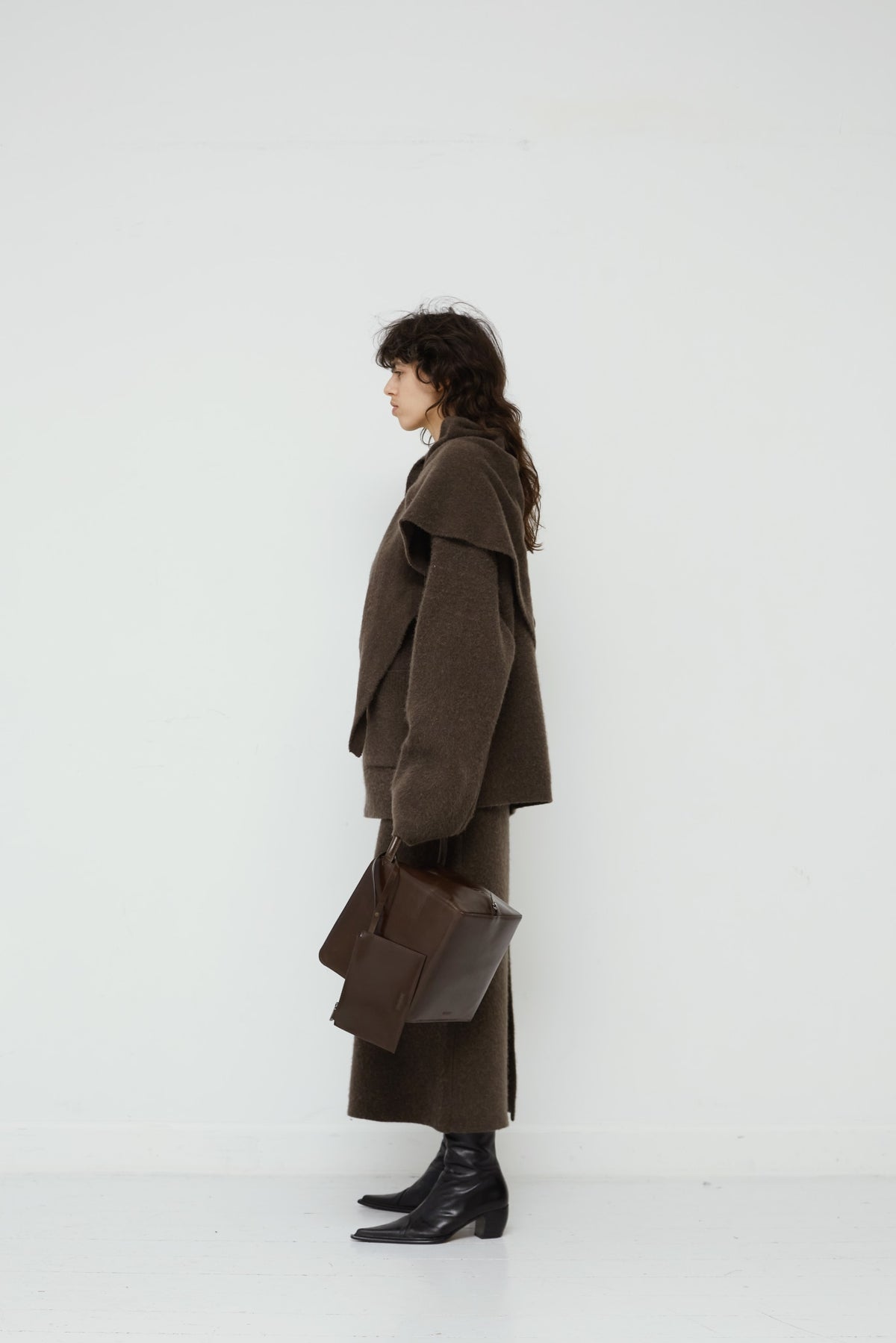 ROUND CARDIGAN